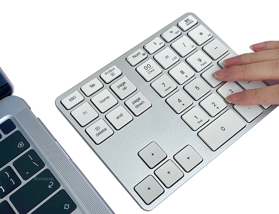 Teclado Numerico Bluetooth Mac Notebook 35 Silver – FactoryTech
