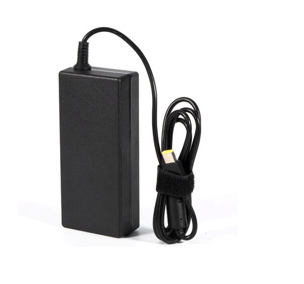 Cargador Para Notebook Lenovo 20V 3.25A Punta Cuadrada