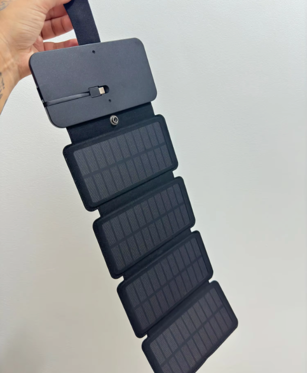 Bateria Solar USB para carga de Celulares 5V 1A 9W Brujula